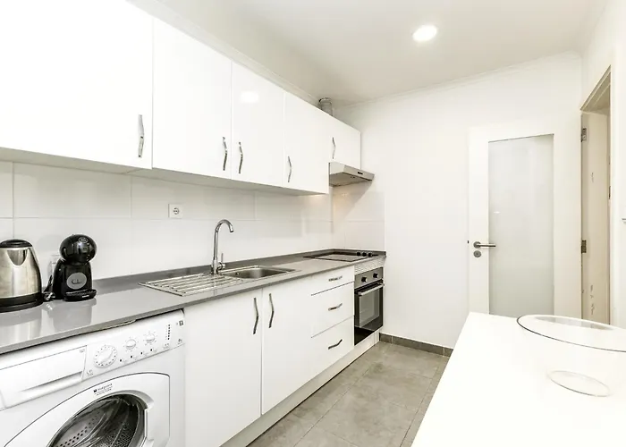 Charming 1 Bedroom In Mouraria Heart Of Historic Lisbon