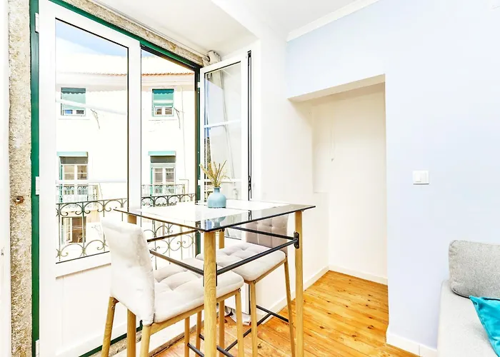 Charming 1 Bedroom In Mouraria Heart Of Historic Apartment *