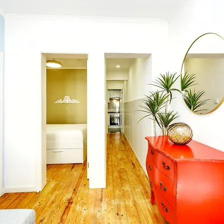Charming 1 Bedroom In Mouraria Heart Of Historic Apartment